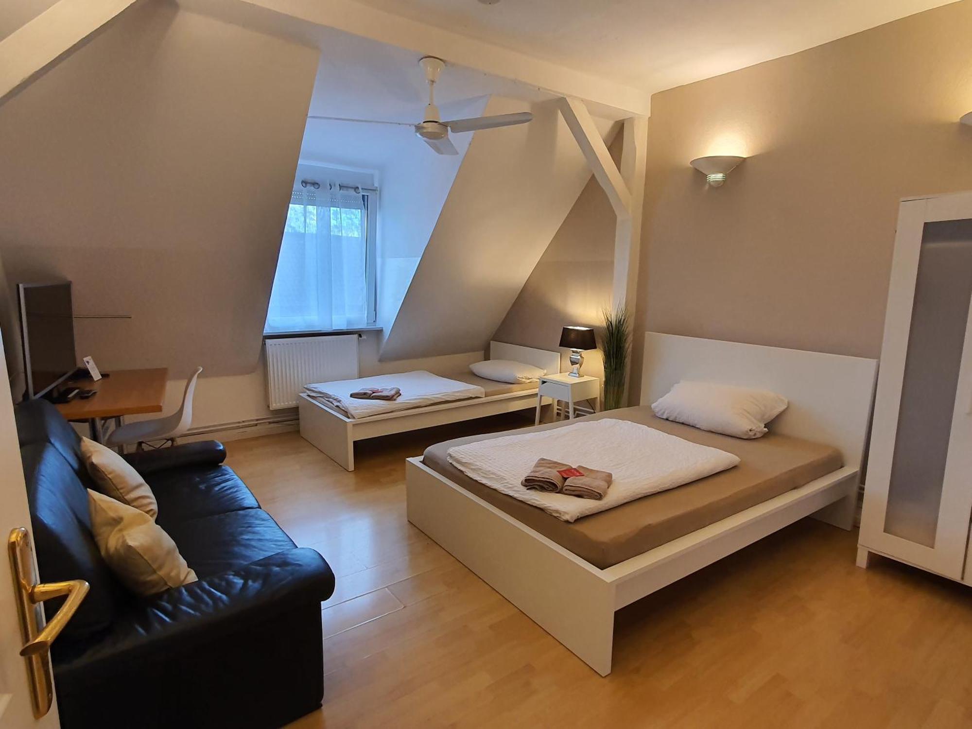 Colodging Mannheim - Private Rooms & Kitchen Εξωτερικό φωτογραφία