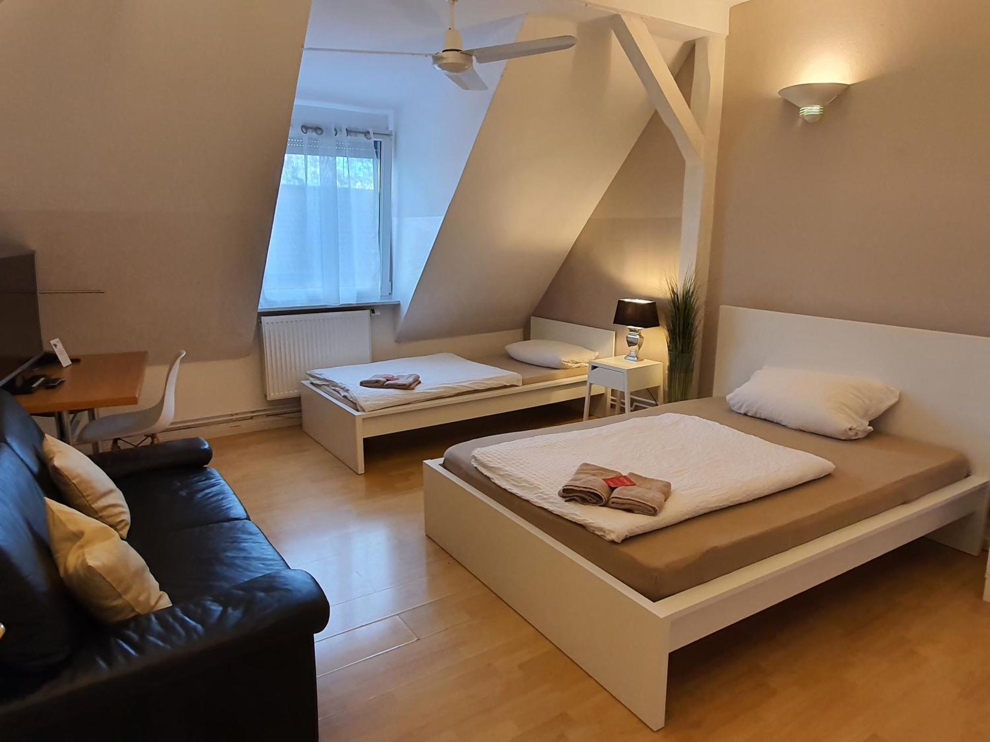 Colodging Mannheim - Private Rooms & Kitchen Εξωτερικό φωτογραφία